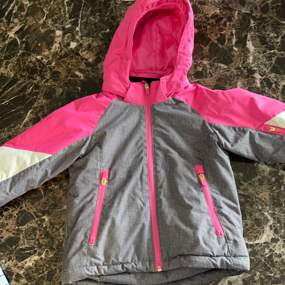 2-3Y girl coat, new, very comfortable and warm, fashionable coat